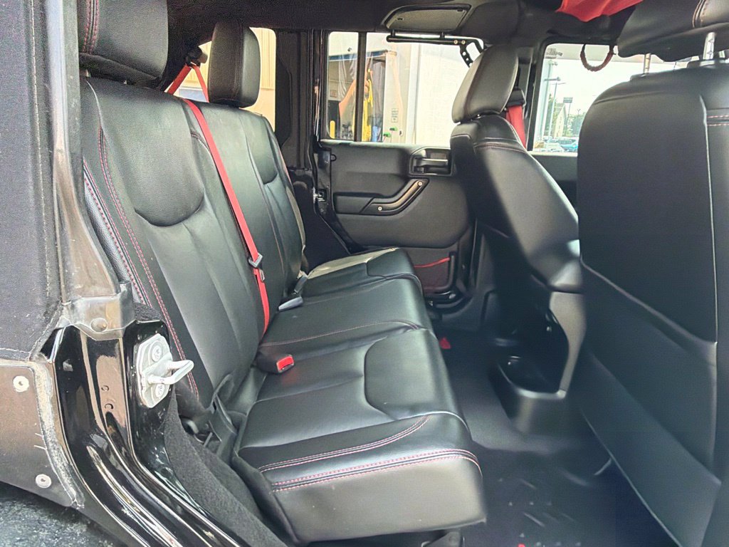 Used 2018 Jeep Wrangler Unlimited Rubicon AWD/4WD image 44