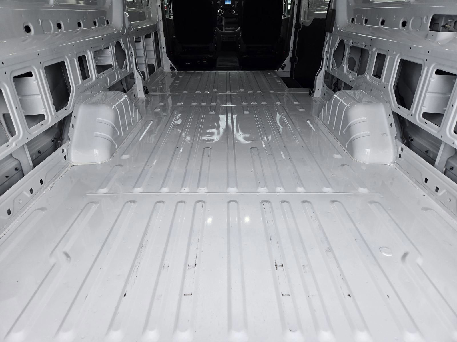 Certified 2025 Ford Transit 350 148 High Roof Extended image 4