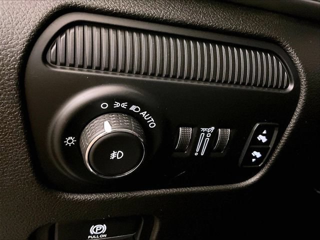 Used 2022 Jeep Wagoneer Series II AWD/4WD image 31