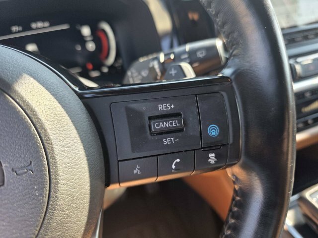 Used 2022 Nissan Pathfinder Platinum w/ Cargo Package AWD/4WD image 18