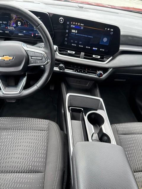 Used 2025 Chevrolet Equinox LT AWD/4WD image 28