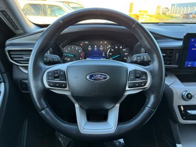Certified 2023 Ford Explorer XLT w/ Equipment Group 202A AWD/4WD image 32