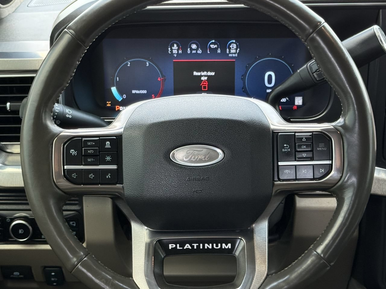 Certified 2025 Ford F350 Platinum w/ Platinum Plus Package AWD/4WD image 11