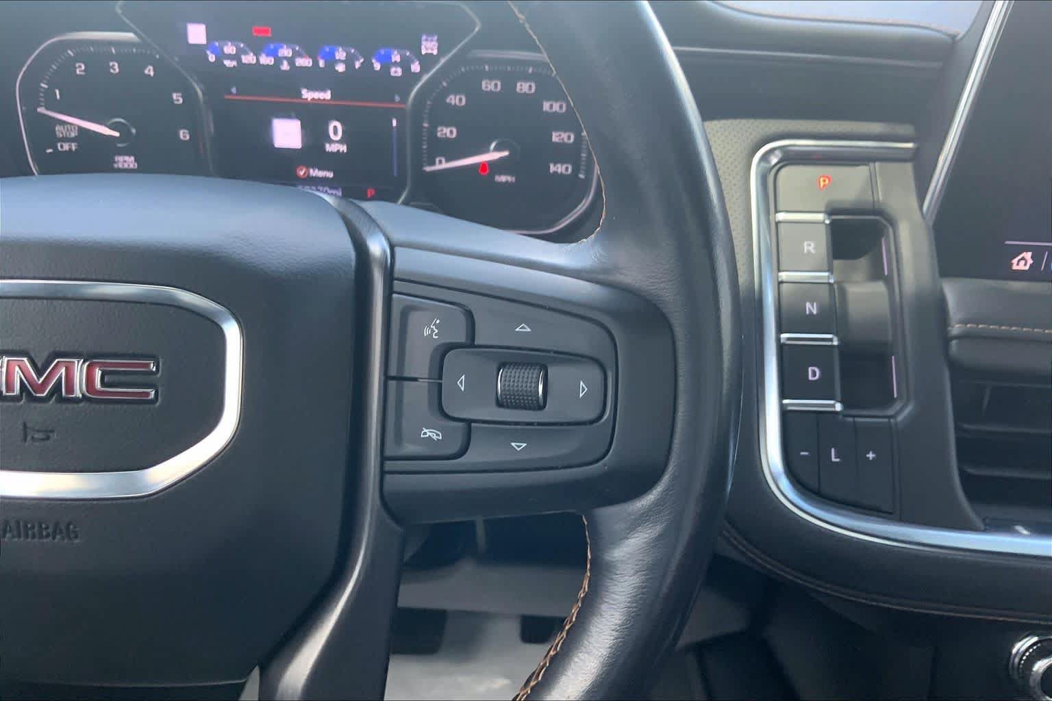 Used 2021 GMC Yukon XL AT4 w/ AT4 Premium Plus Package AWD/4WD image 22