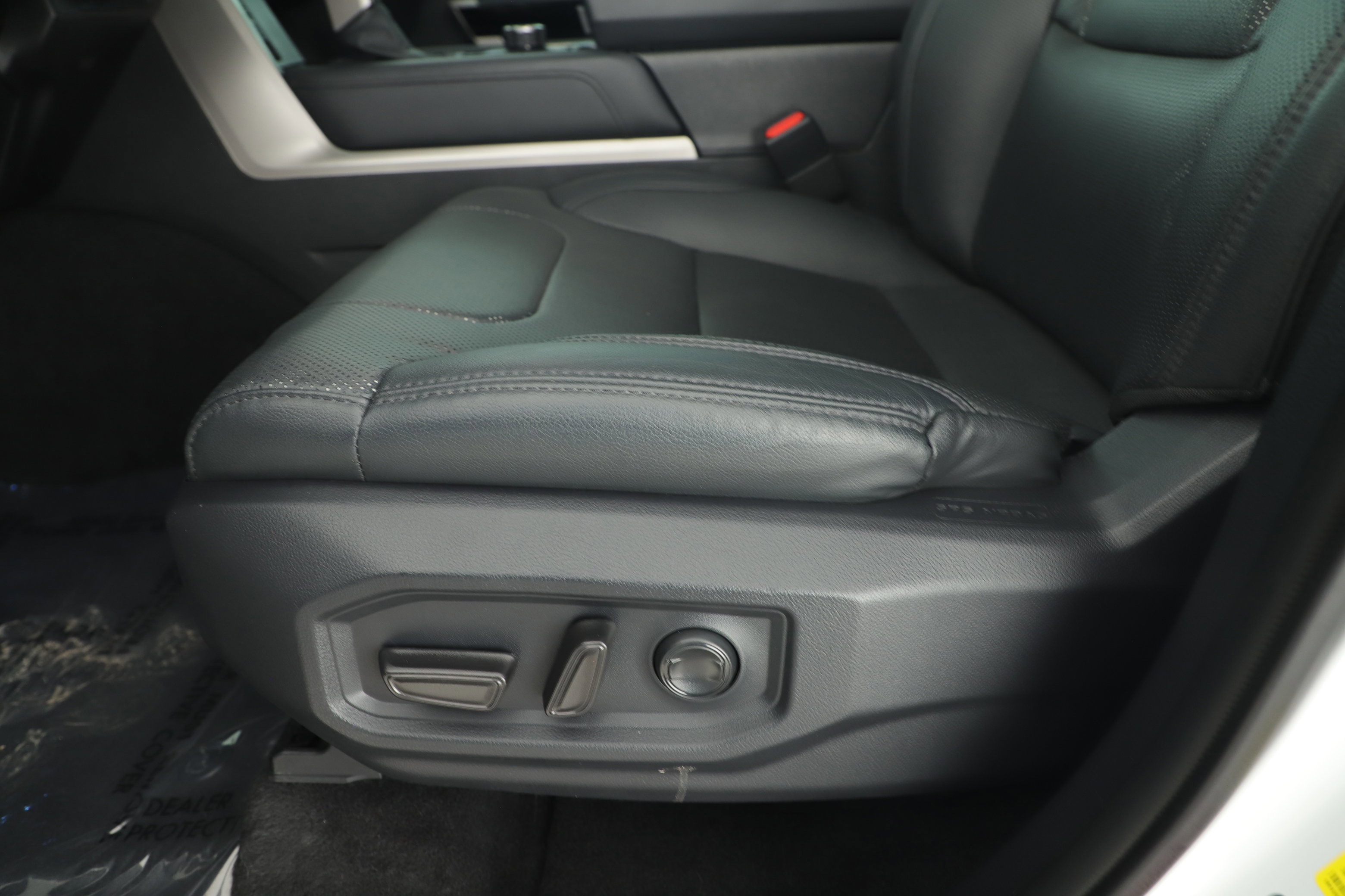 Used 2024 Toyota Tundra Limited image 10