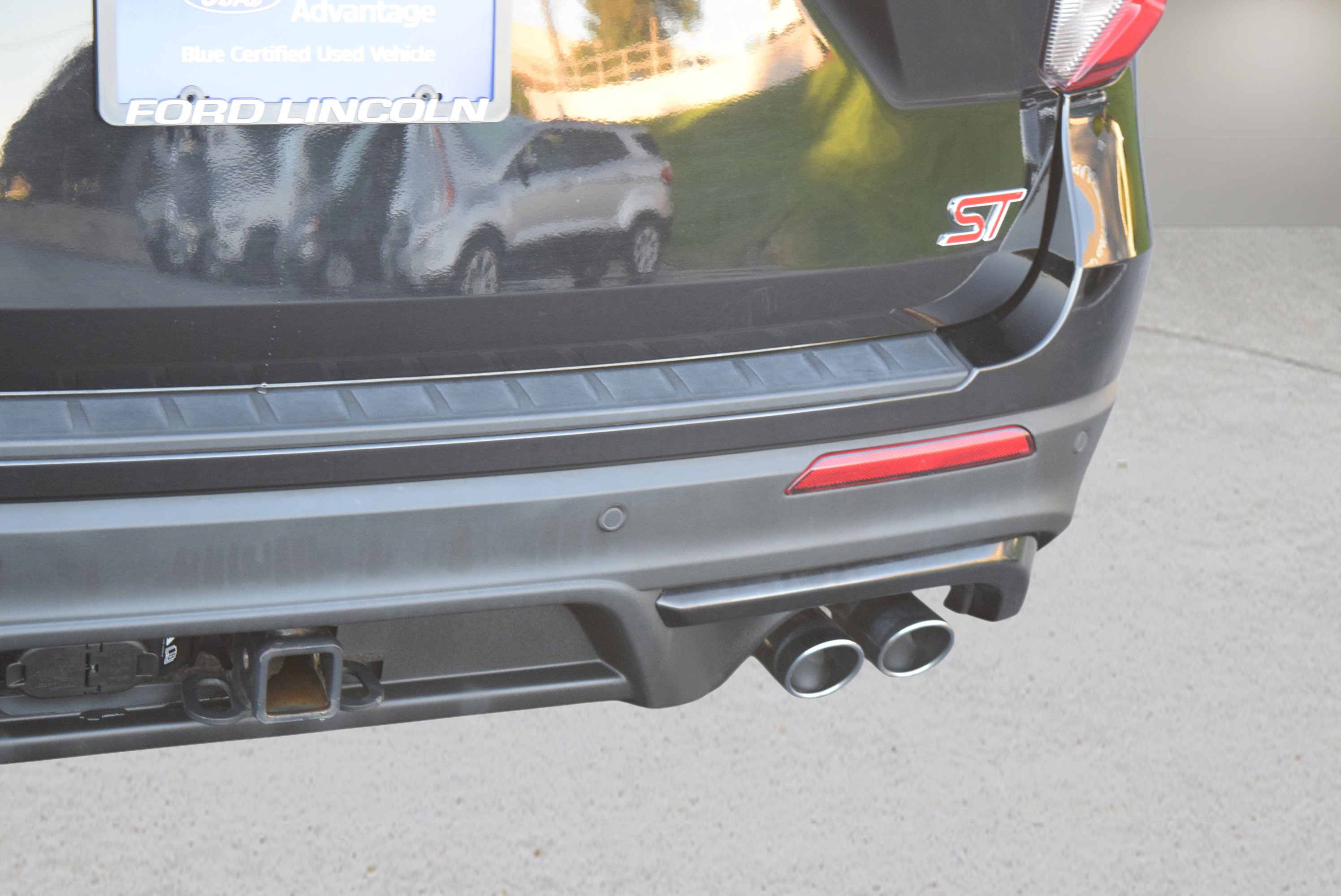 Certified 2021 Ford Explorer ST w/ Equipment Group 401A image 6