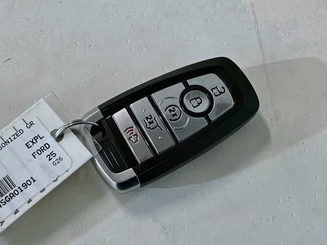 Certified 2025 Ford Explorer ST-Line w/ Premium Package AWD/4WD image 34