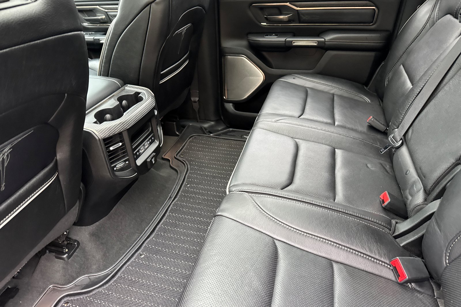 Used 2020 RAM 1500 Limited AWD/4WD image 12