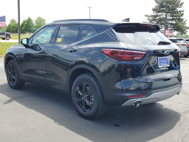 Used 2024 Chevrolet Blazer LT w/ Midnight/Sport Edition AWD/4WD image 3