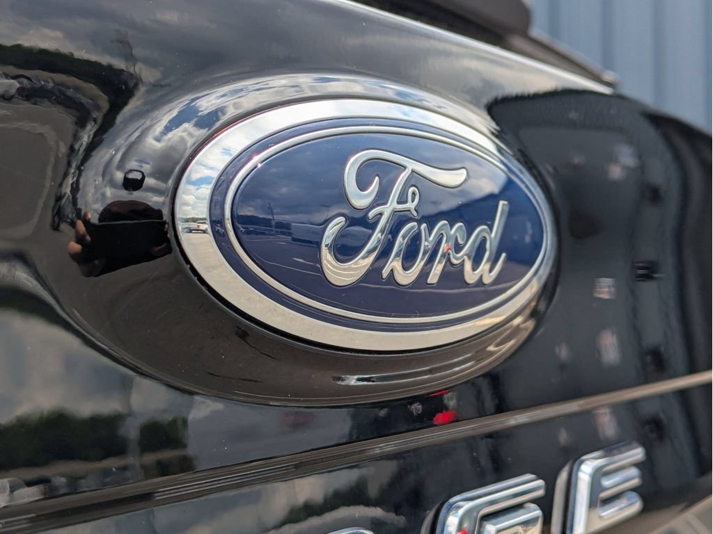 Certified 2024 Ford Edge Titanium AWD/4WD image 8