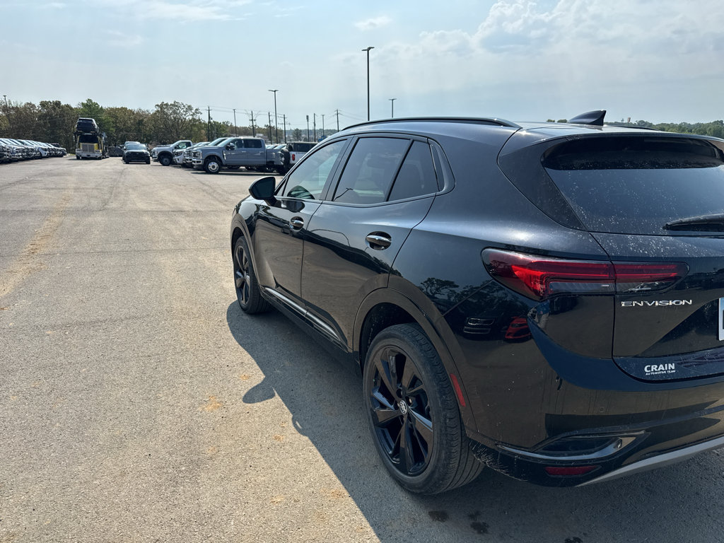 Used 2023 Buick Envision Preferred FWD image 7