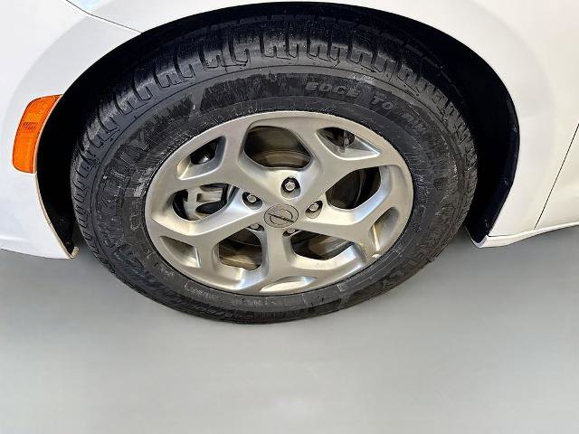 Used 2023 Chrysler Pacifica Limited image 24