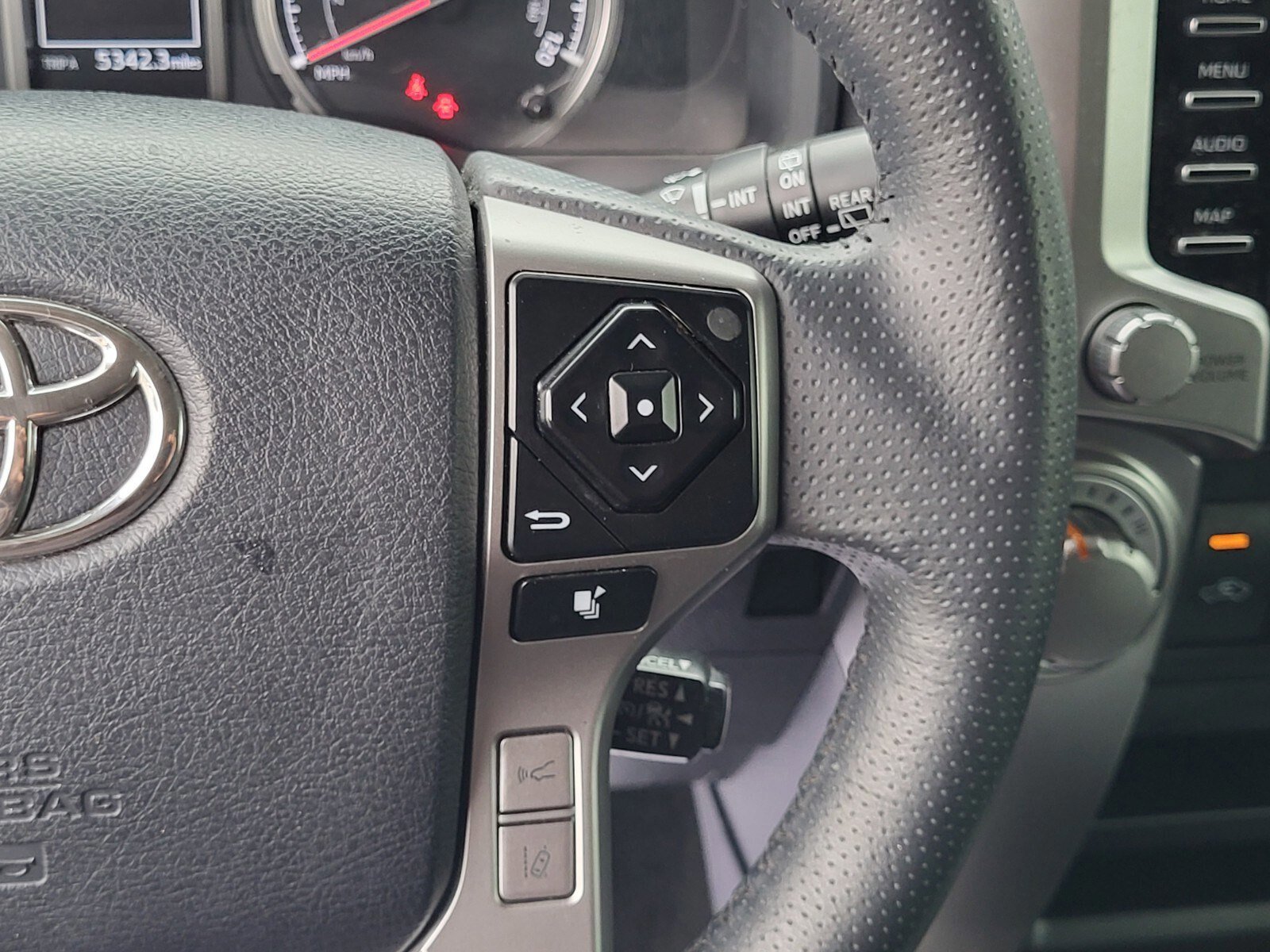 Used 2023 Toyota 4Runner TRD Sport AWD/4WD image 28