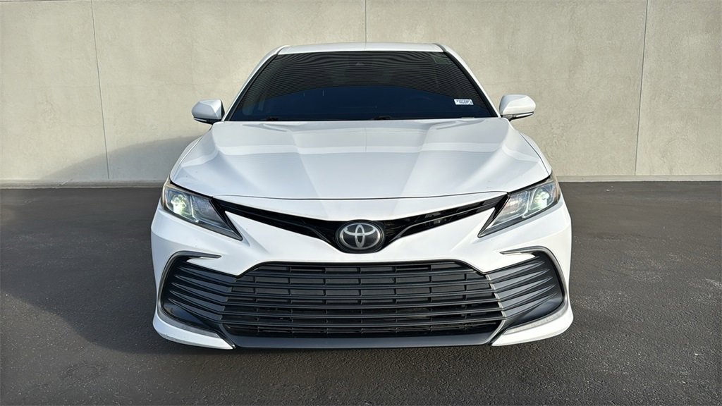 Used 2023 Toyota Camry LE image 2