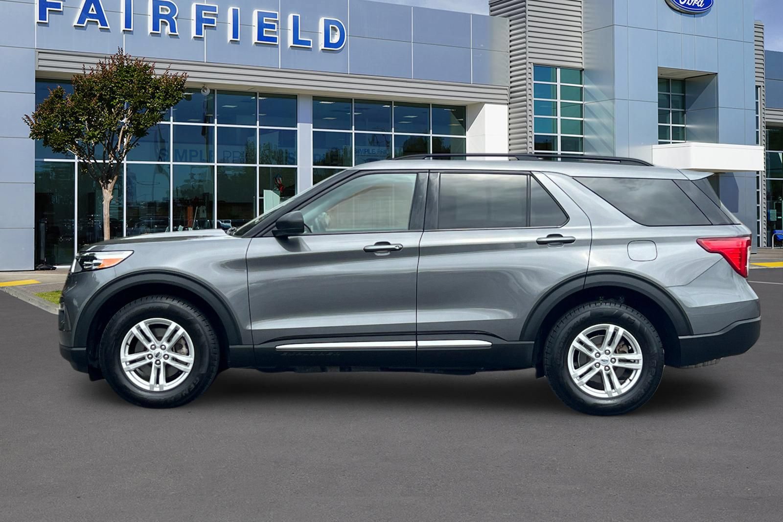 Certified 2023 Ford Explorer XLT w/ Equipment Group 202A AWD/4WD image 11