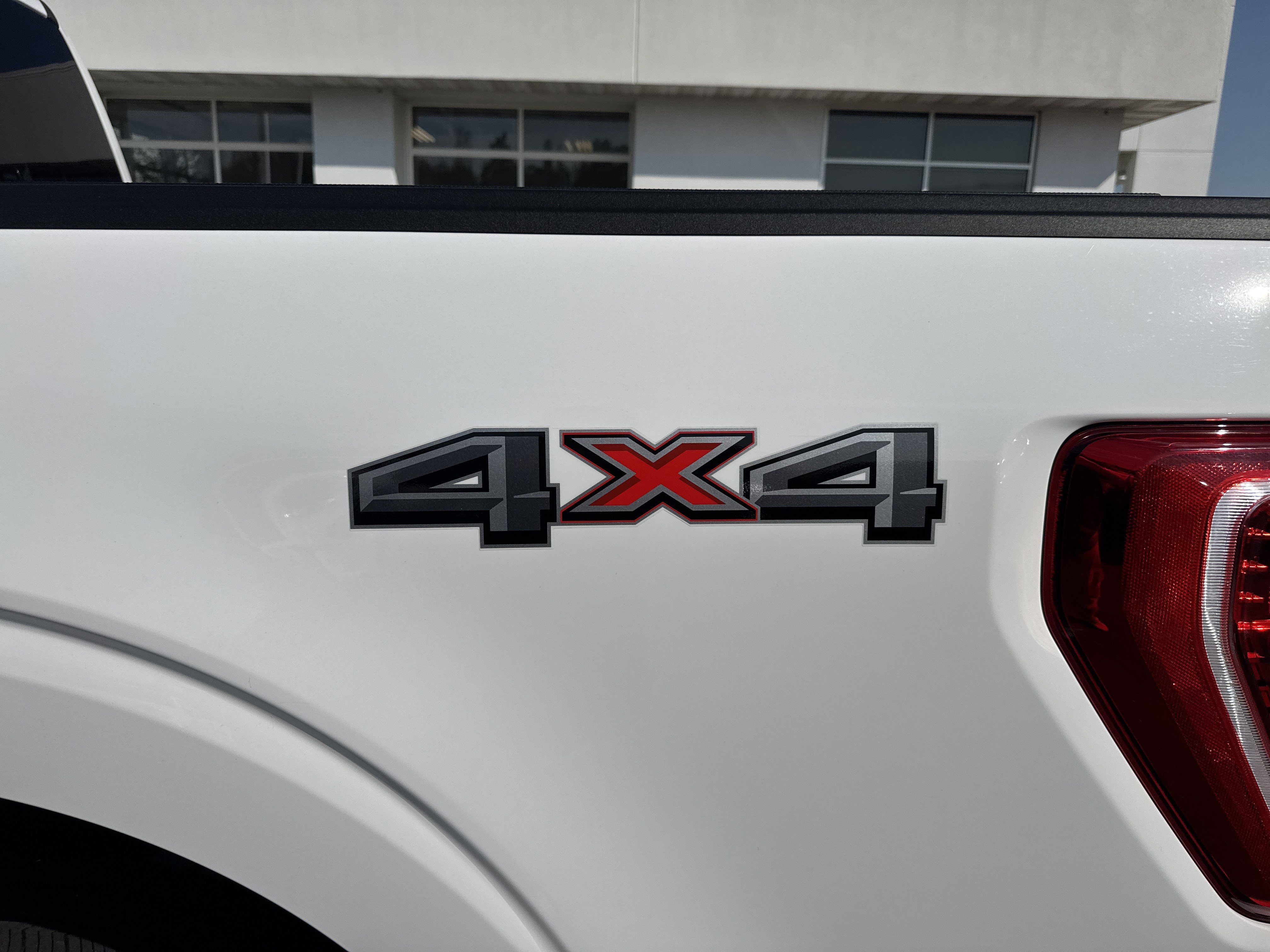 Certified 2022 Ford F150 XLT w/ Equipment Group 302A High image 17