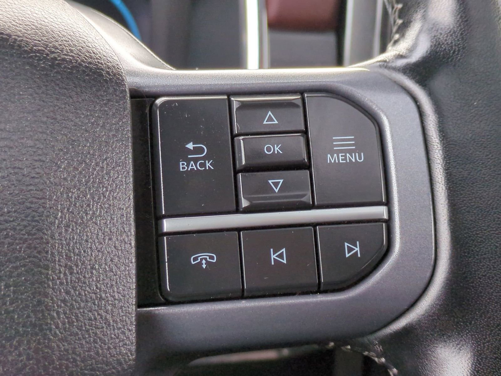 Certified 2023 Ford F150 Lariat w/ Equipment Group 502A High image 32