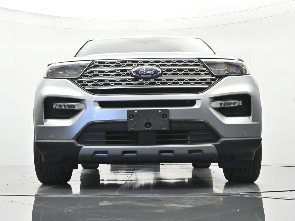 Certified 2023 Ford Explorer Limited w/ Equipment Group 301A RWD image 38