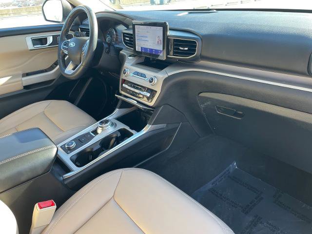 Certified 2022 Ford Explorer XLT w/ Equipment Group 202A image 26