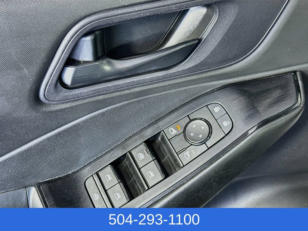 Used 2024 Nissan Rogue S AWD/4WD image 19