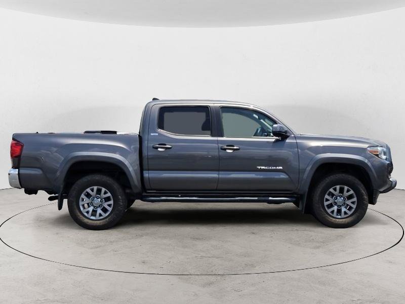 Used 2017 Toyota Tacoma SR5 w/ Tow Package AWD/4WD image 2
