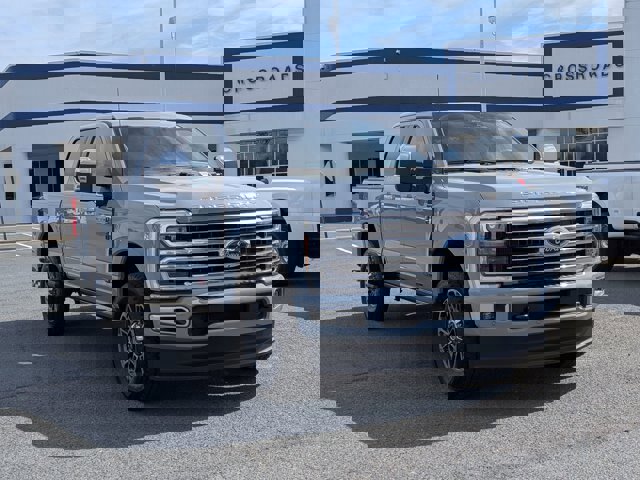 Certified 2025 Ford F350 Platinum w/ Platinum Plus Package image 8