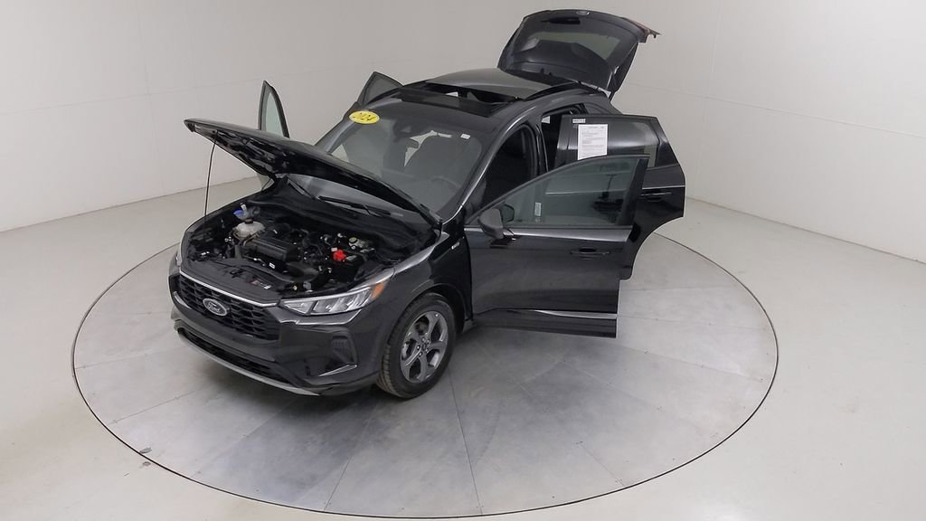 Certified 2024 Ford Escape ST-Line w/ Tech Pack #1 AWD/4WD image 59