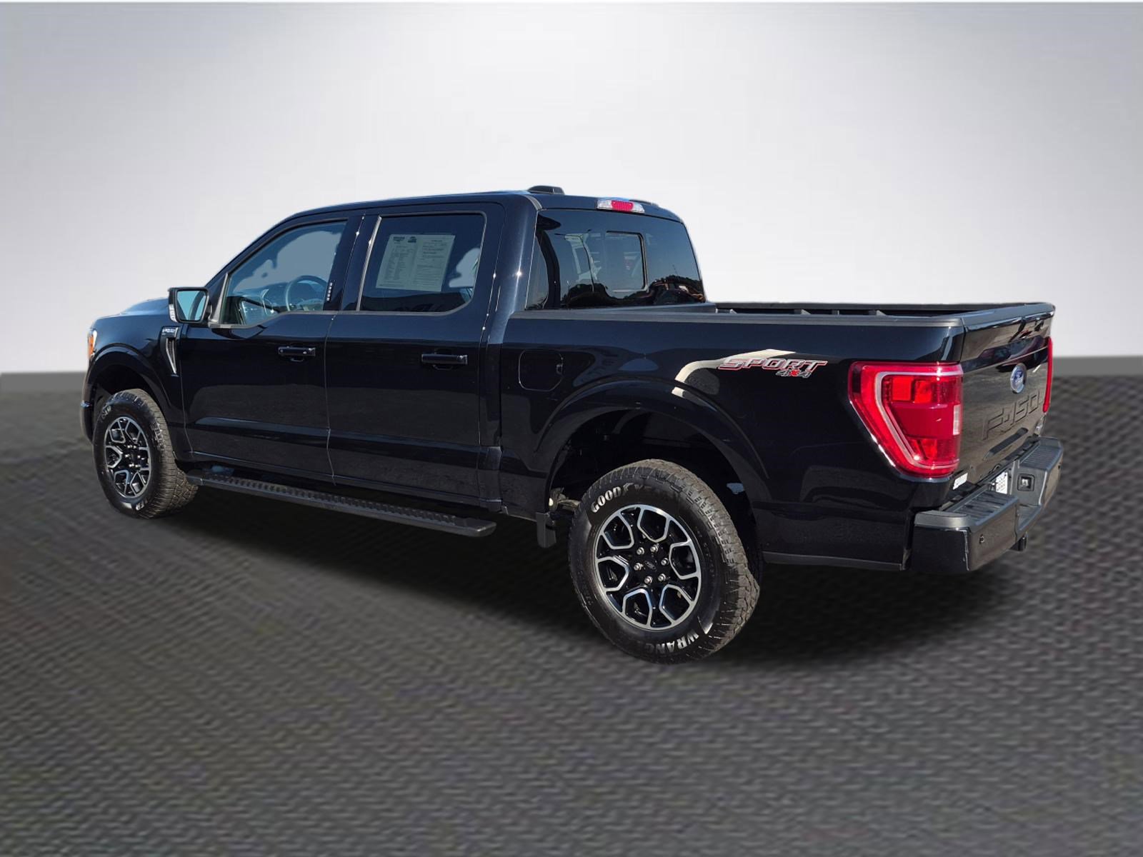 Certified 2023 Ford F150 XLT w/ Equipment Group 302A High image 5