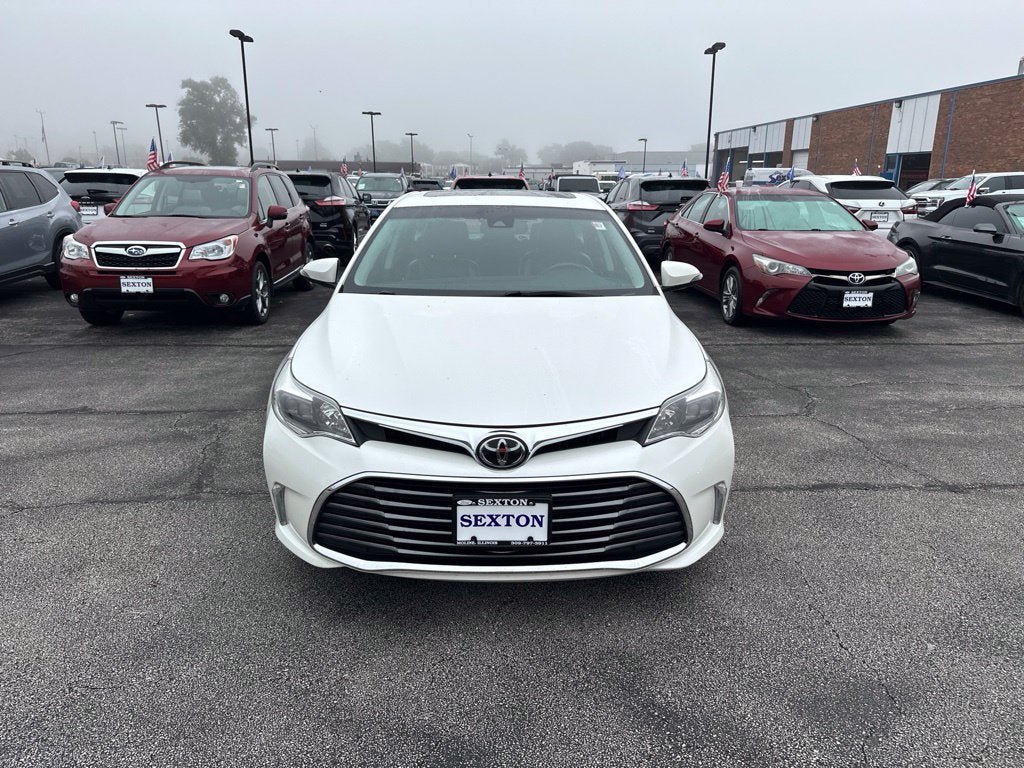 Used 2018 Toyota Avalon Limited w/ Carpet Mat Package FWD image 2