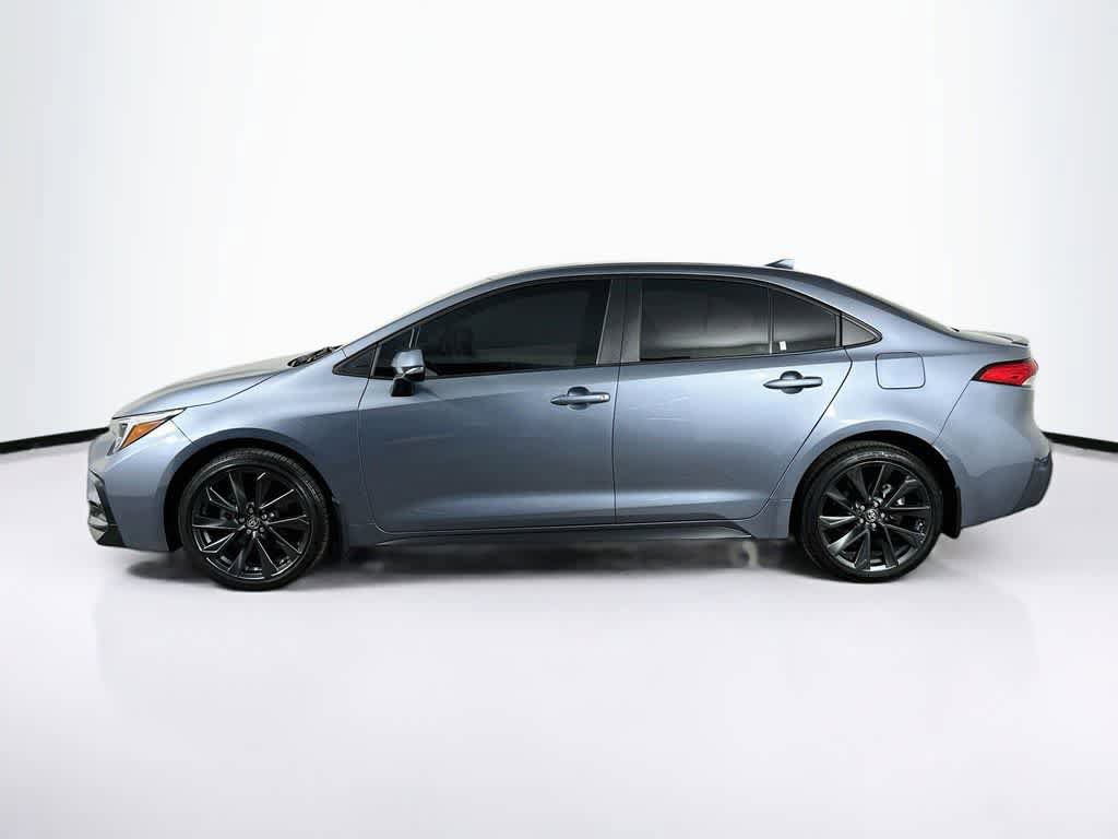Used 2024 Toyota Corolla SE FWD image 3