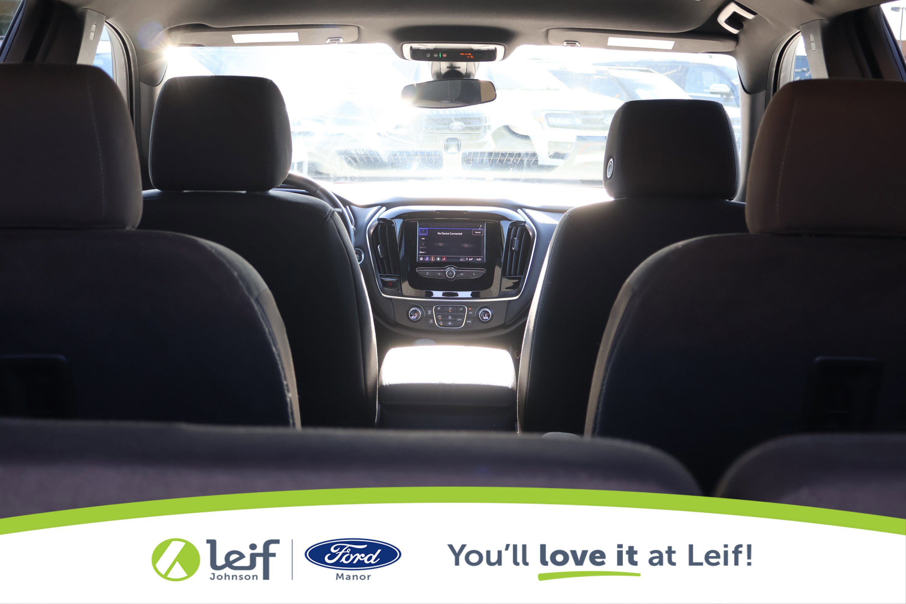 Used 2023 Chevrolet Traverse LT image 27