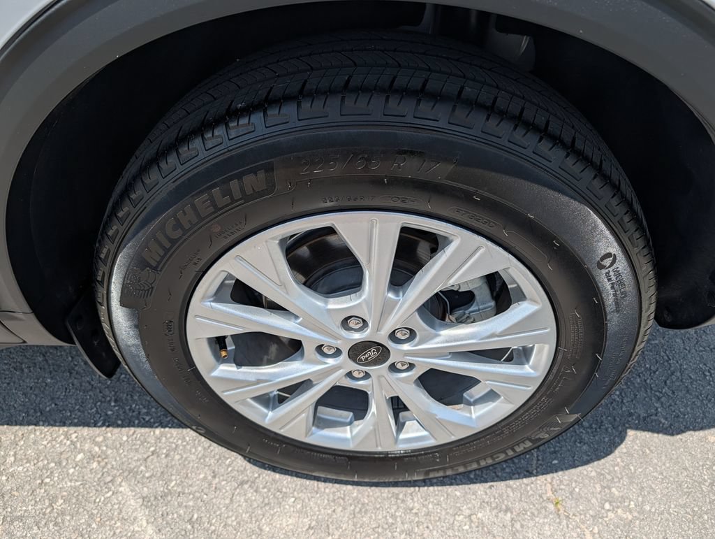 Certified 2025 Ford Escape Active FWD image 32