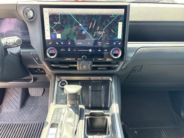Used 2024 Lexus GX 550 w/ Accessory Package (Z1) AWD/4WD image 23