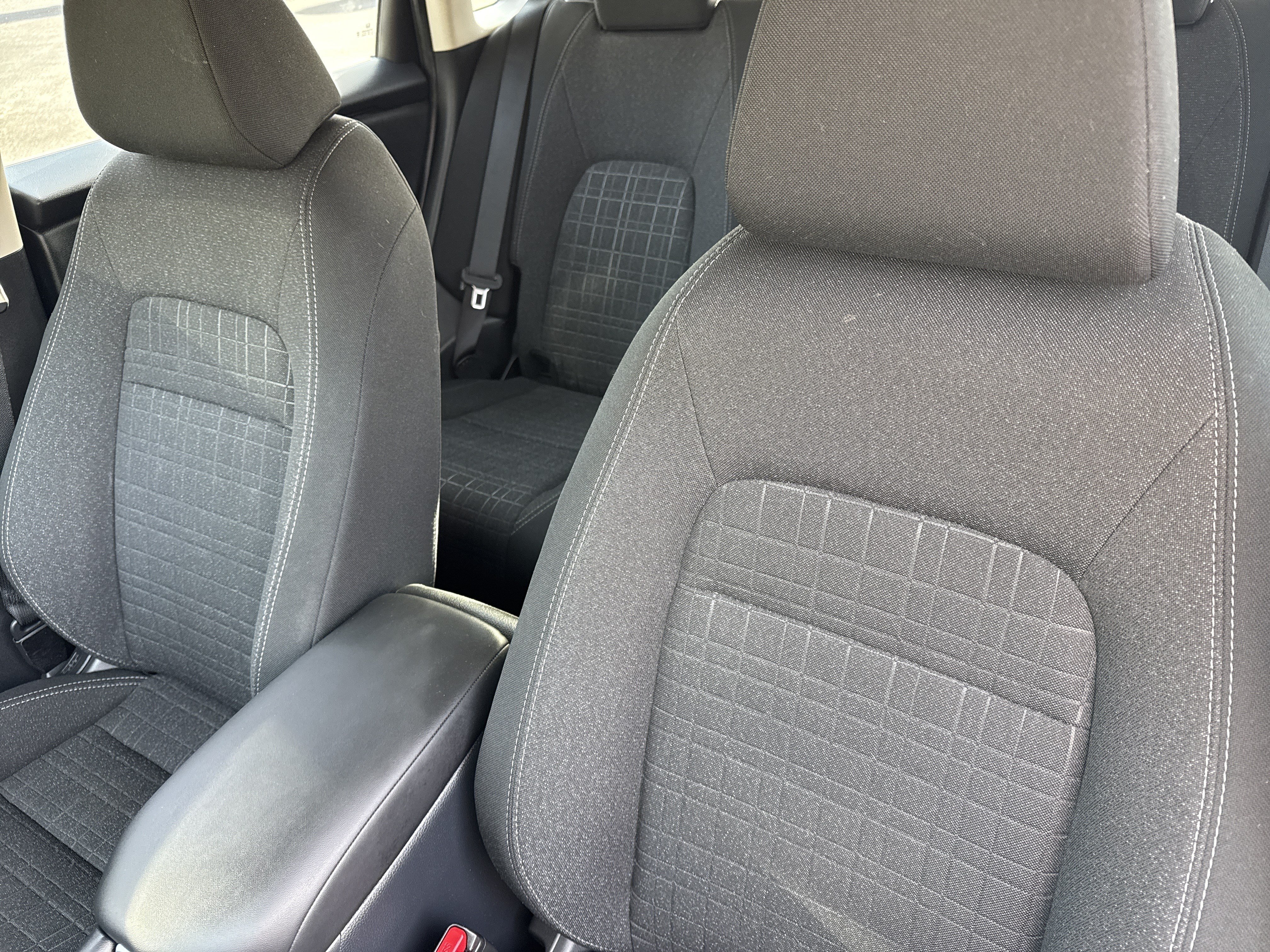 Used 2025 Honda HR-V LX image 11