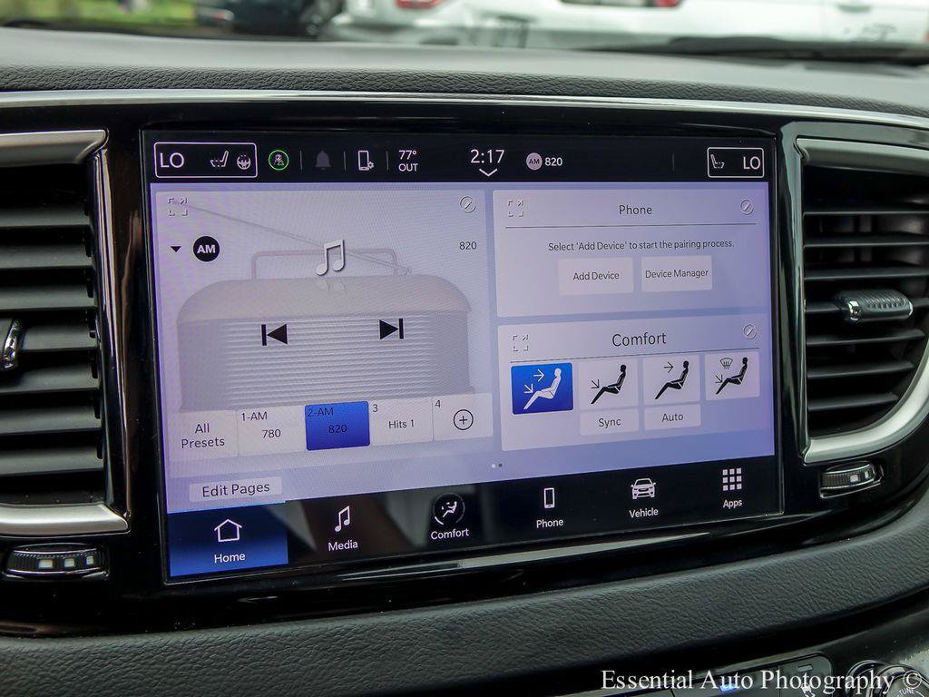 Used 2024 Chrysler Pacifica Touring-L FWD image 15