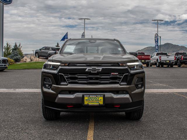 Used 2023 Chevrolet Colorado Z71 w/ Z71 Convenience Package 2 AWD/4WD image 2