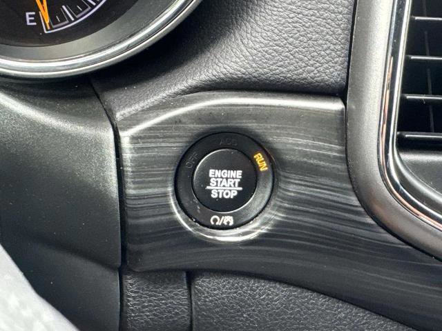 Used 2020 Jeep Grand Cherokee Laredo RWD image 25