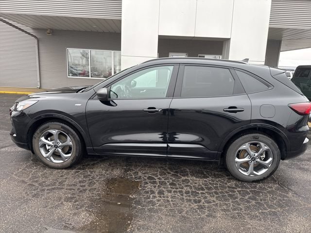 Certified 2024 Ford Escape ST-Line w/ Equipment Group 301A FWD image 2