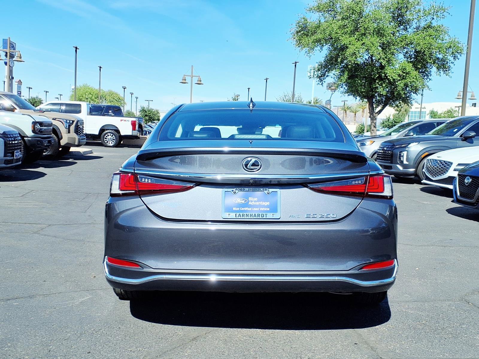 Used 2023 Lexus ES 250 w/ Premium Package AWD/4WD image 5