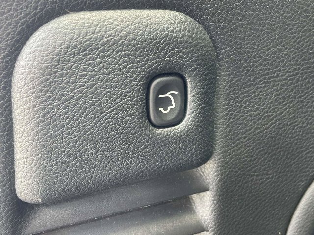 Used 2022 Jeep Grand Cherokee Limited AWD/4WD image 32