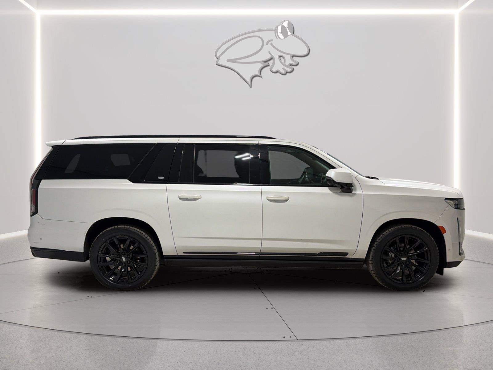 Used 2021 Cadillac Escalade ESV Sport w/ Driver Assist Tech Package AWD/4WD image 6