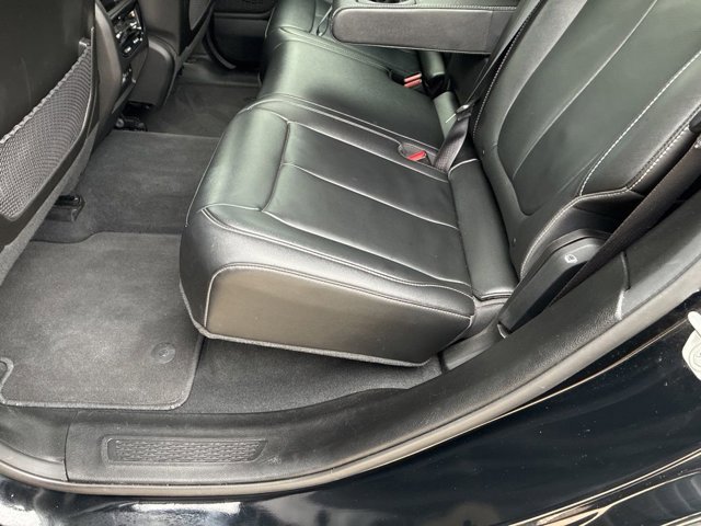 Used 2023 Jeep Grand Cherokee Limited AWD/4WD image 35