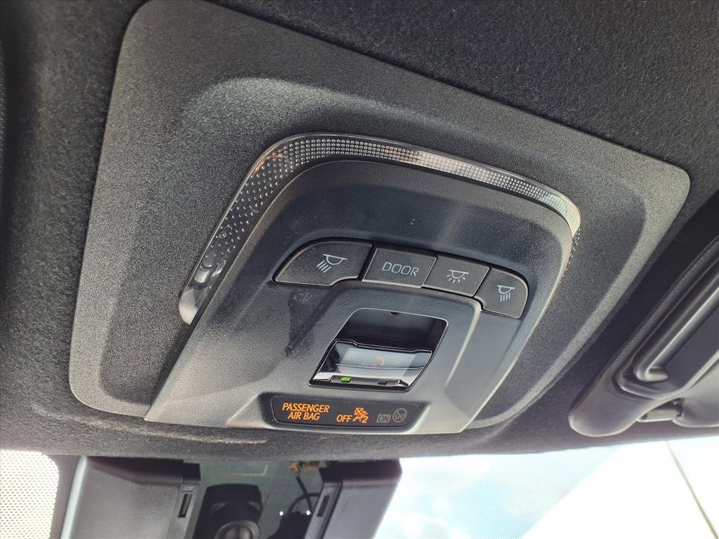 Used 2023 Toyota Corolla SE image 14