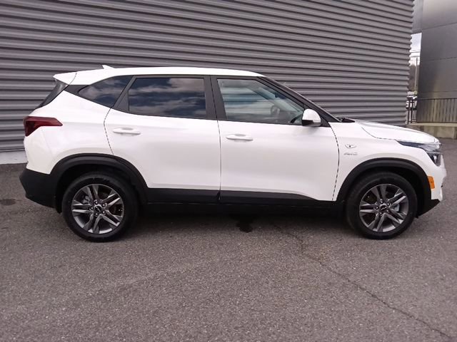 Used 2023 Kia Seltos LX image 6