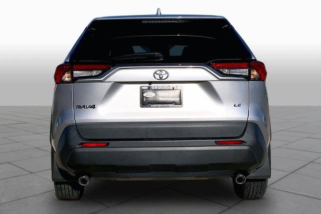 Used 2024 Toyota RAV4 LE FWD image 5