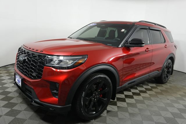 Certified 2025 Ford Explorer ST image 7