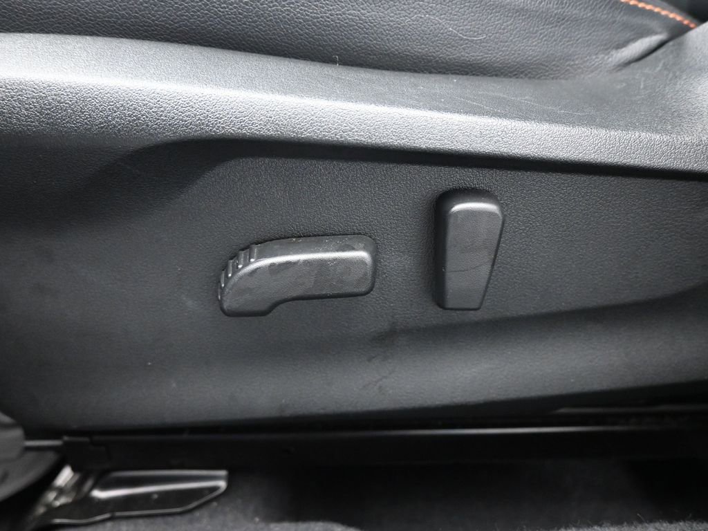 Used 2022 Subaru Crosstrek 2.5i Limited w/ Moonroof Package 2 image 11