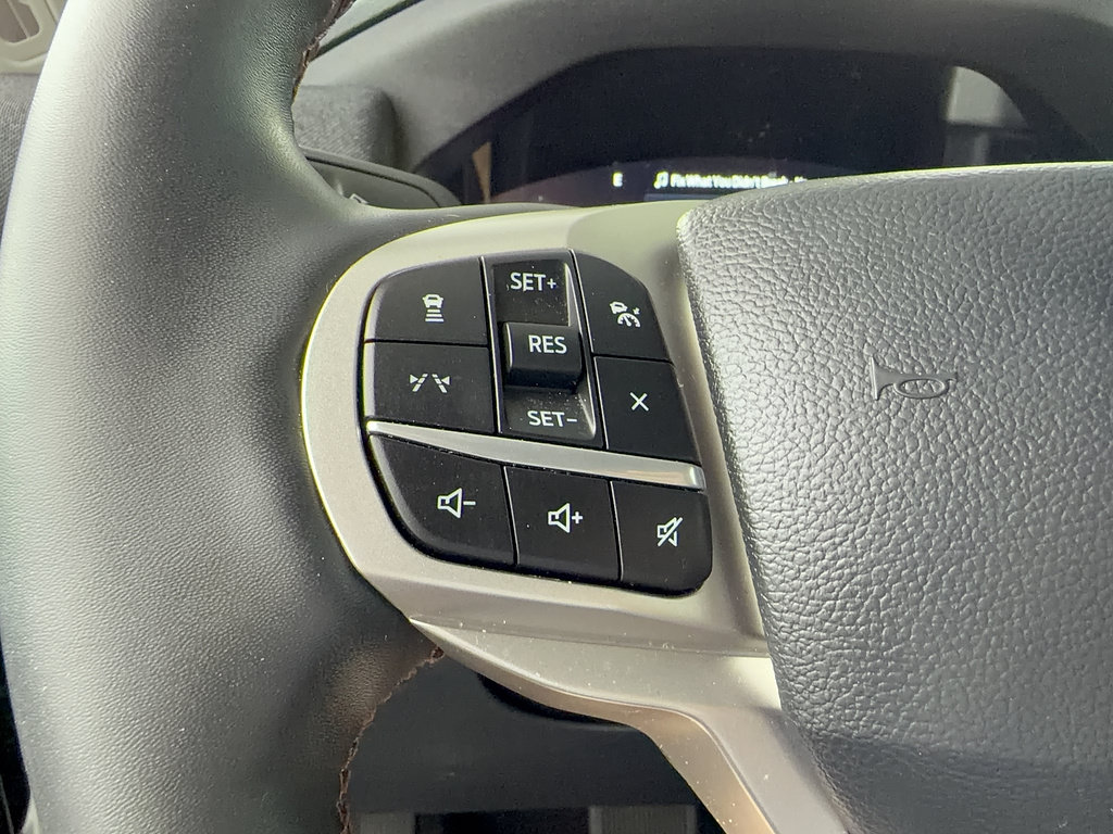 Certified 2025 Ford Explorer Active w/ Active Comfort Package RWD image 26