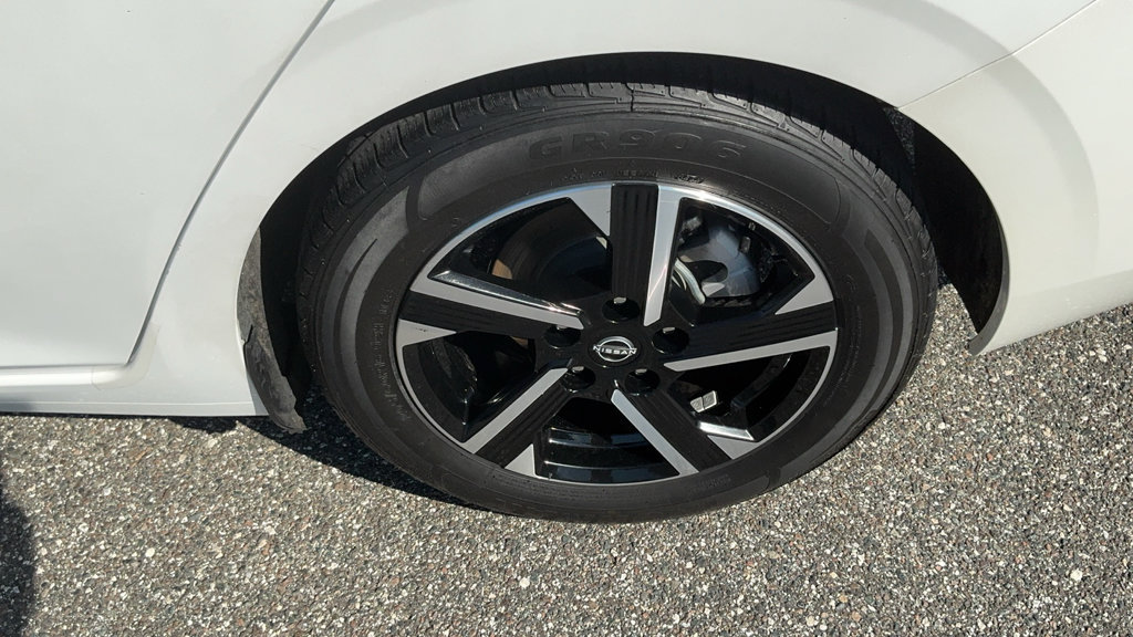 Used 2024 Nissan Sentra SV FWD image 10