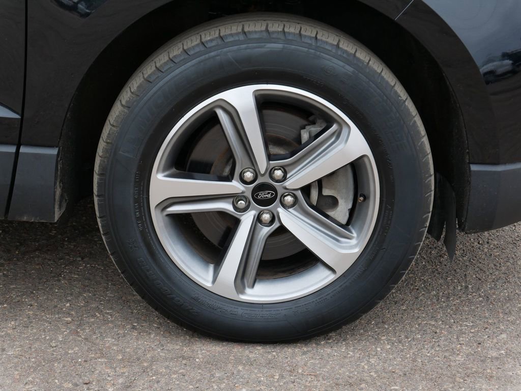 Certified 2023 Ford Edge SEL image 7